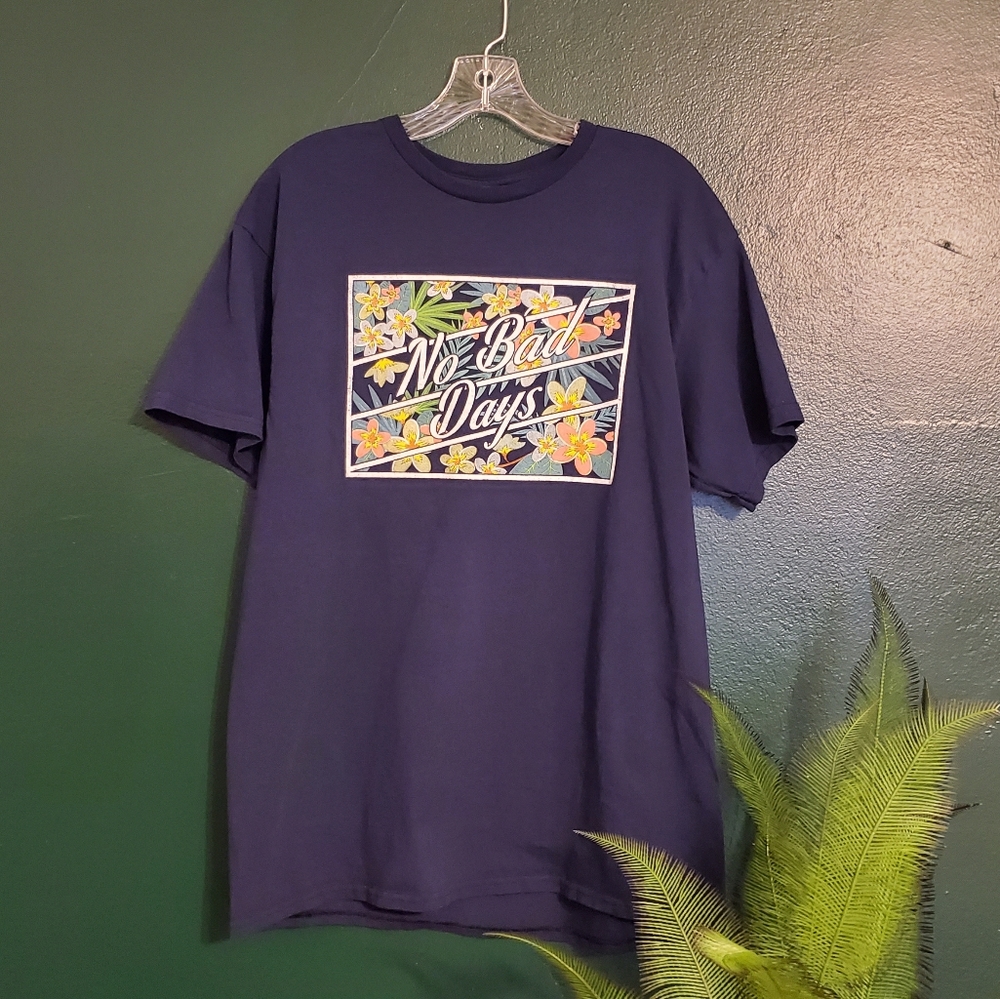 No Bad Days Graphic T Shirt Size Large